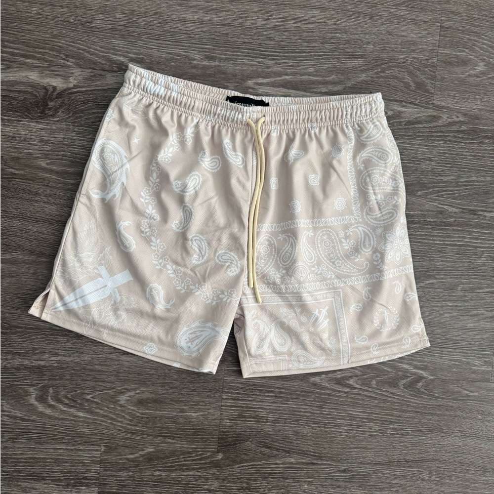 Ironwilled Dagger Paisley Mesh Shorts in Off White